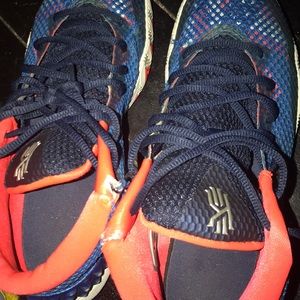 Independents Day Kyrie’s